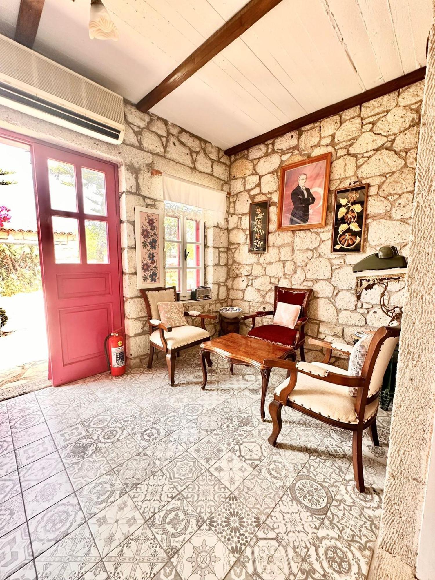 Aisem By Hire Hotell Alaçatı Eksteriør bilde