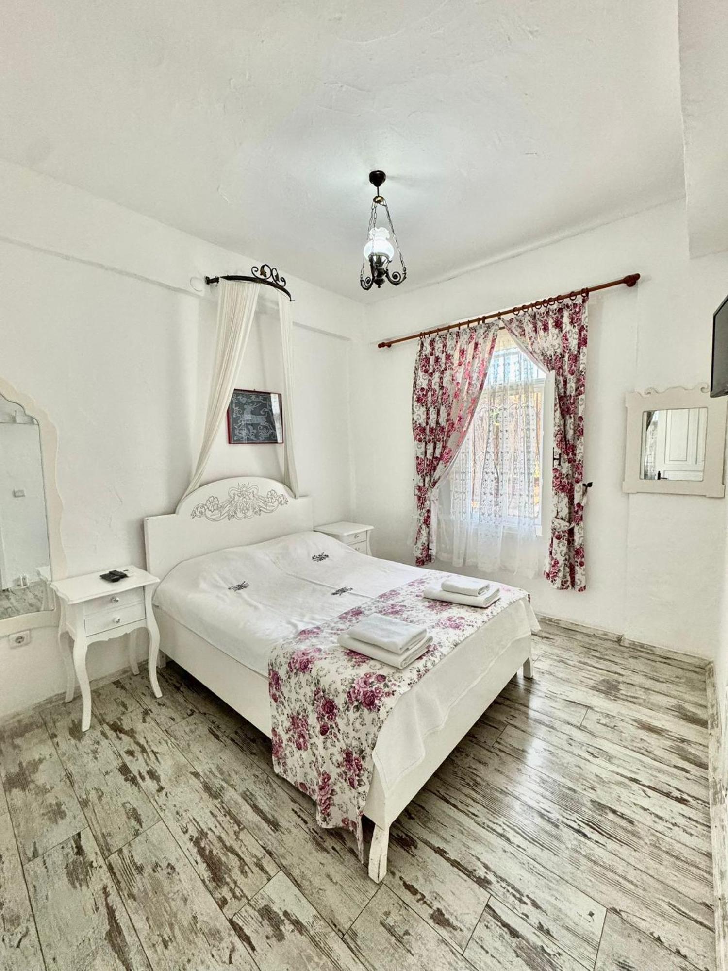 Aisem By Hire Hotell Alaçatı Eksteriør bilde