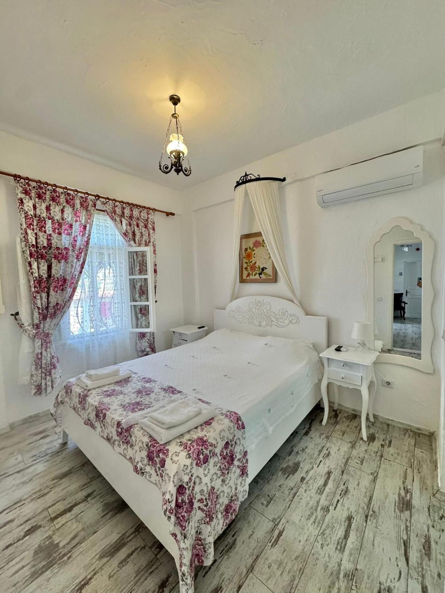 Aisem By Hire Hotell Alaçatı Eksteriør bilde