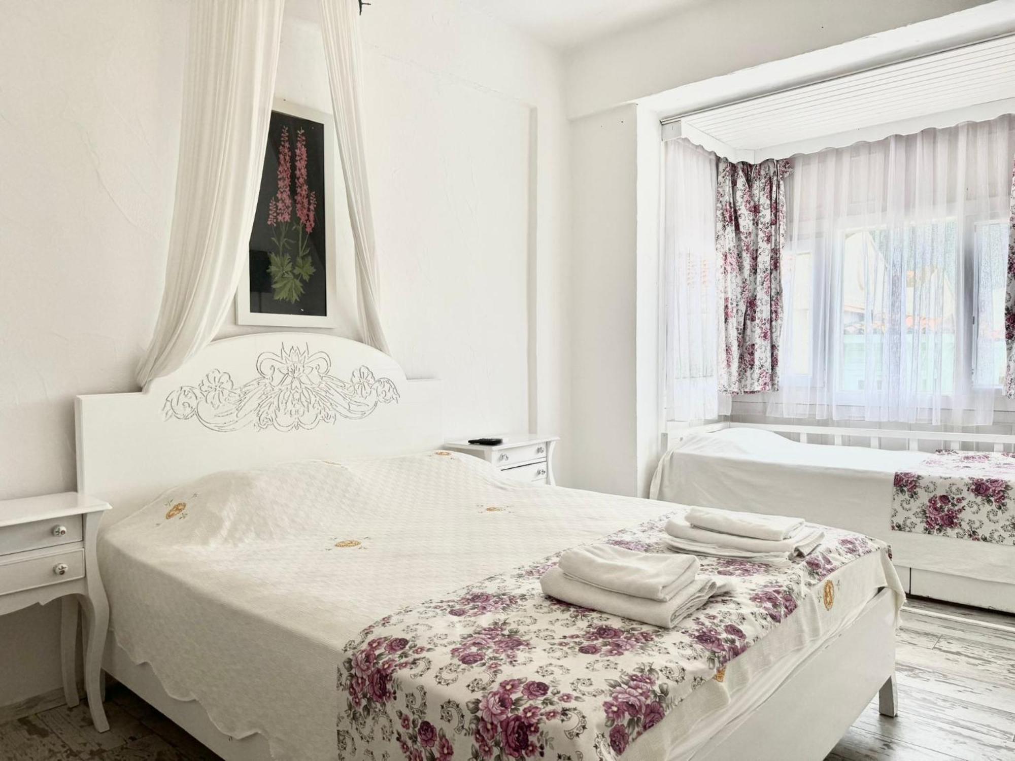 Aisem By Hire Hotell Alaçatı Eksteriør bilde
